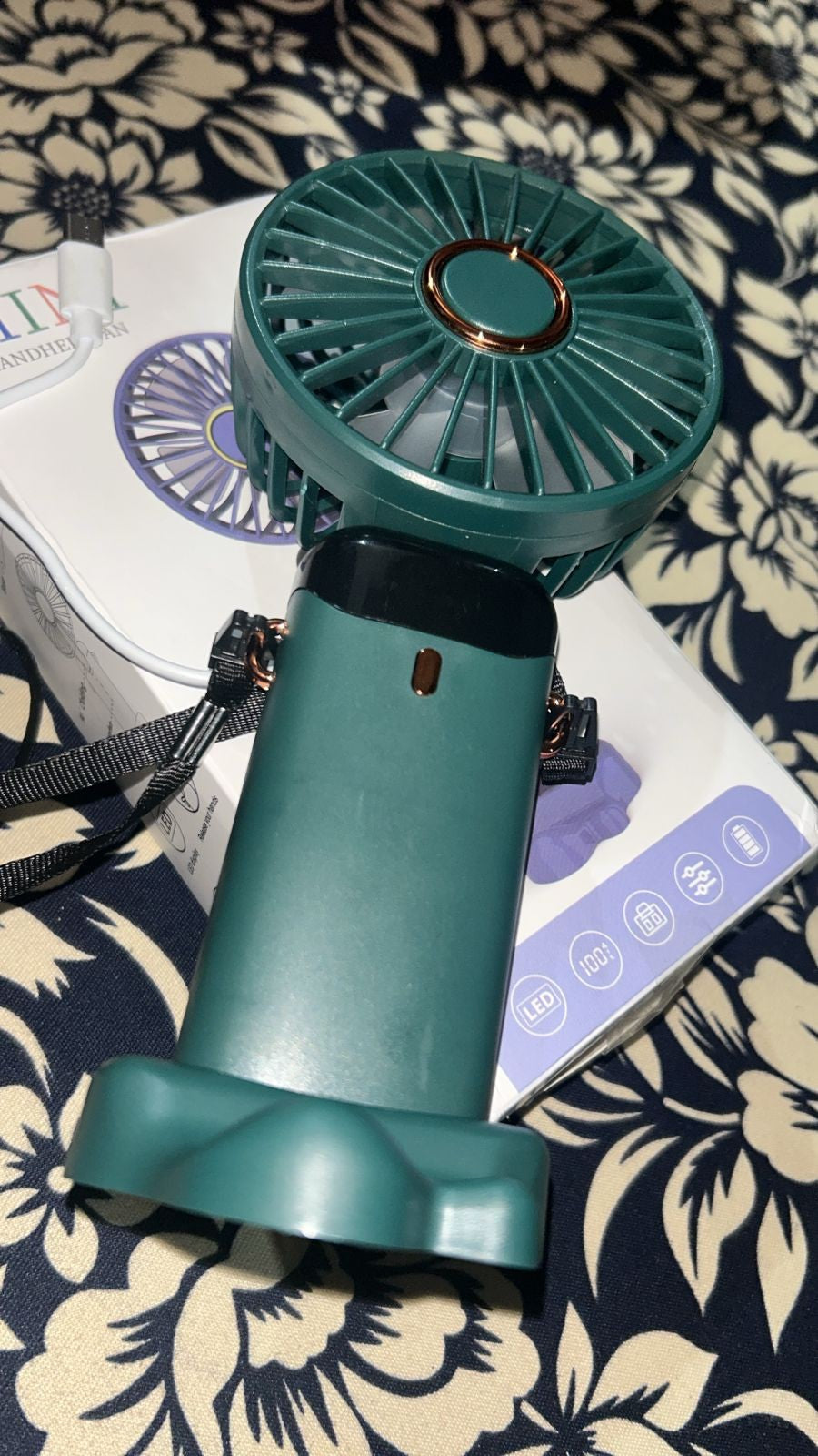 Portable USB Mini Fan mini Mini Fan Rechargeable Handheld Fan with Led Display